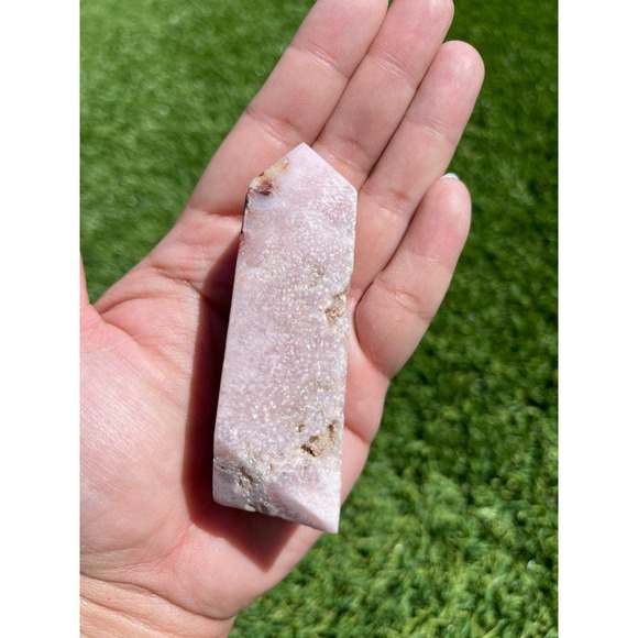 Pink Amethyst Tower - Picture 4 of 8